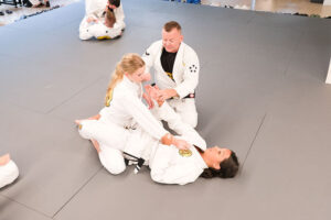 gracie botany traditional gi bjj beginners and advanced classes